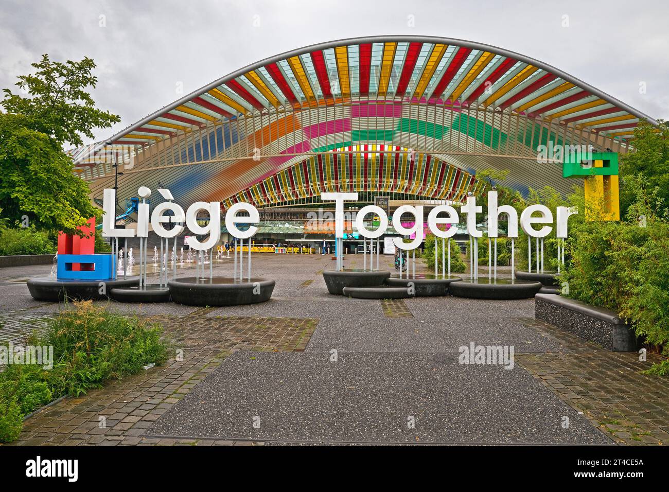 Stazione ferroviaria di Liegi-Guillemins, Liegi Together Lettering, Belgio, Wallonie, Luettich Foto Stock