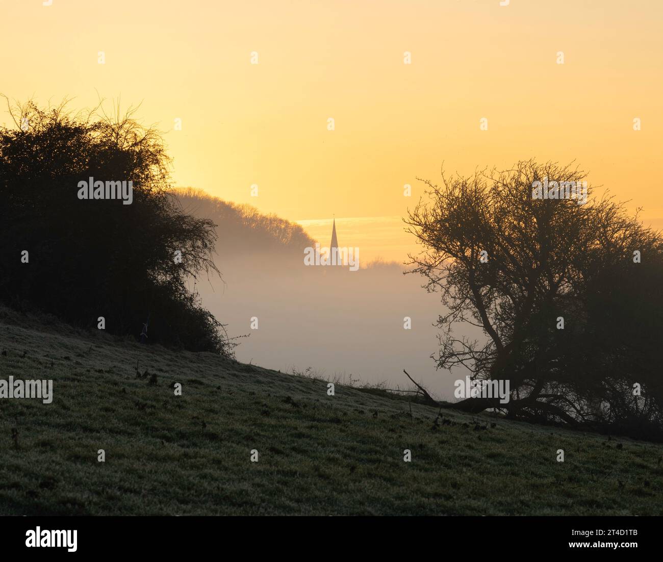 Chiesa di Saintbury in inverno, Cotswolds, Inghilterra Foto Stock