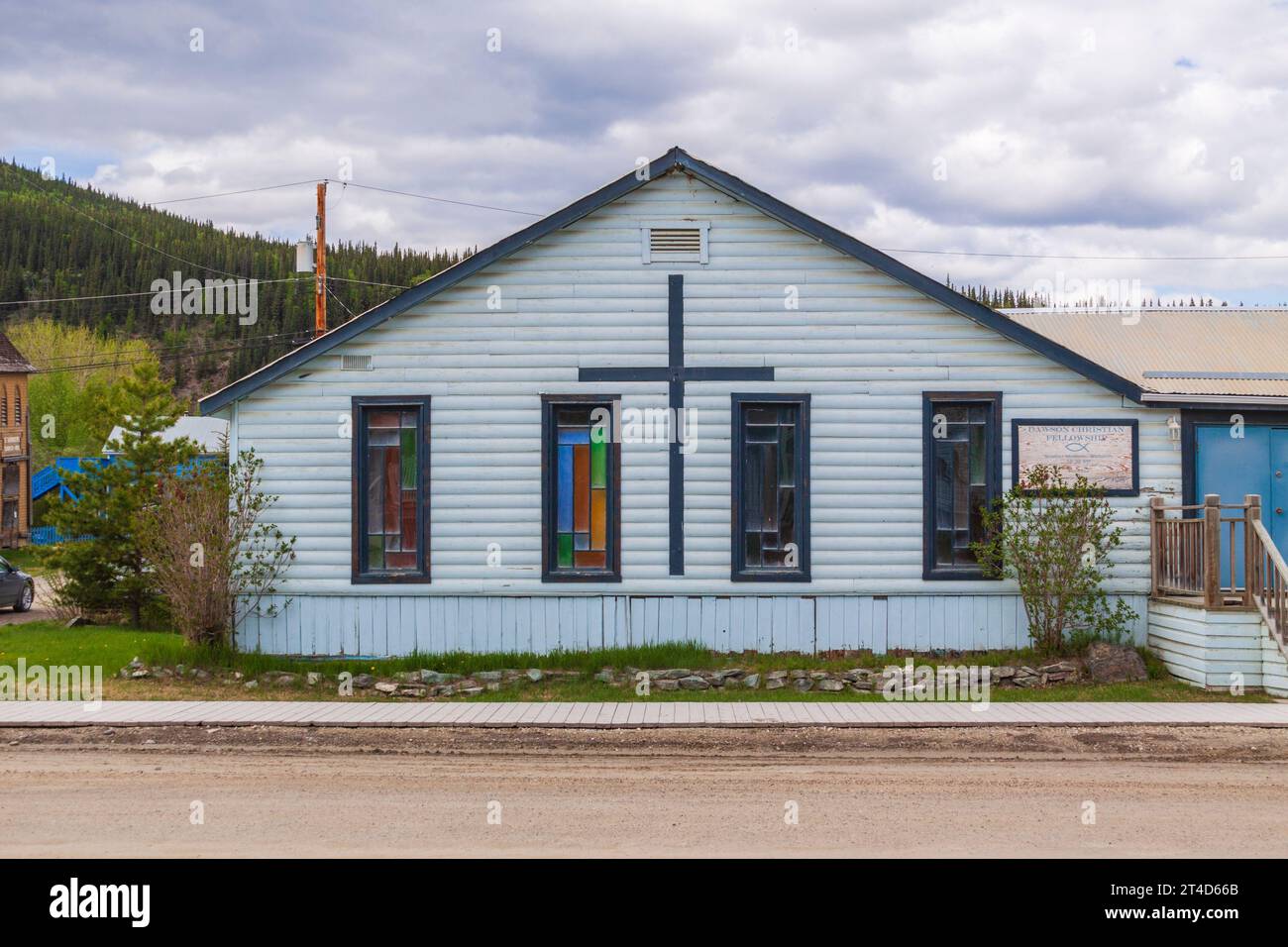 Dawson City nel territorio dello Yukon, Canada, ha un clima subartico e una popolazione di circa 1900 abitanti tutto l'anno. Edificio Dawson Christian Fellowship. Foto Stock