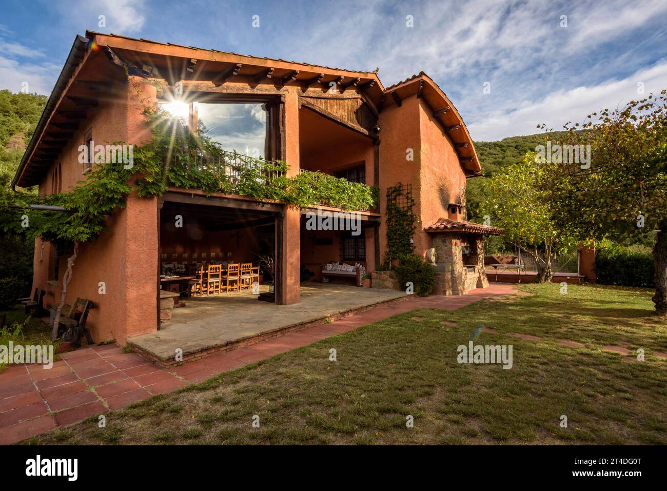 Vista esterna della casa rurale CAN Xisquet a Viladrau (Osona, Catalogna, Spagna). Esempio: Vista esterna de la casa Rural CAN Xisquet, Viladrau Foto Stock