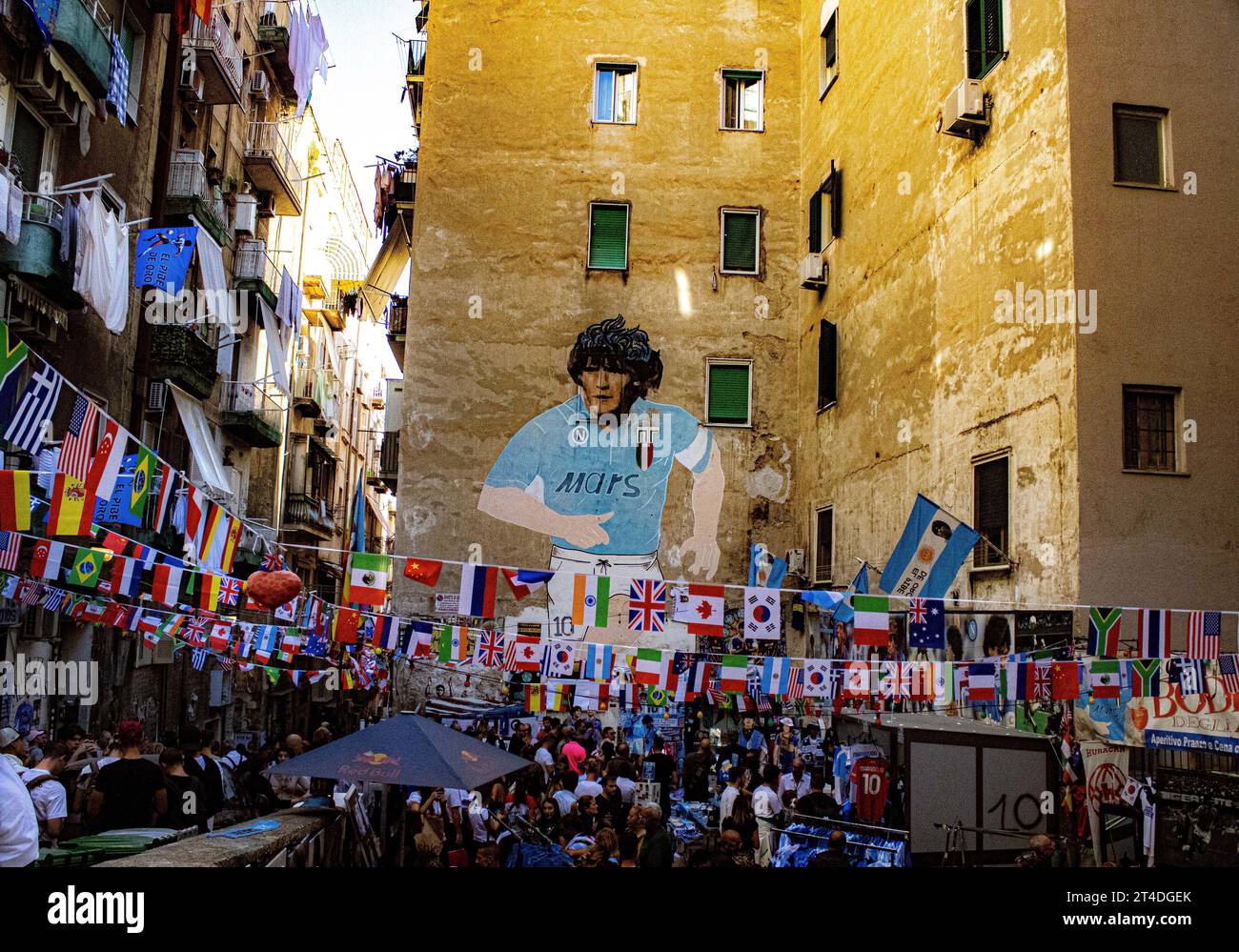 Murales di Maradona durante il suo compleanno il 30 ottobre 2023 a Napoli/Italia Foto Stock