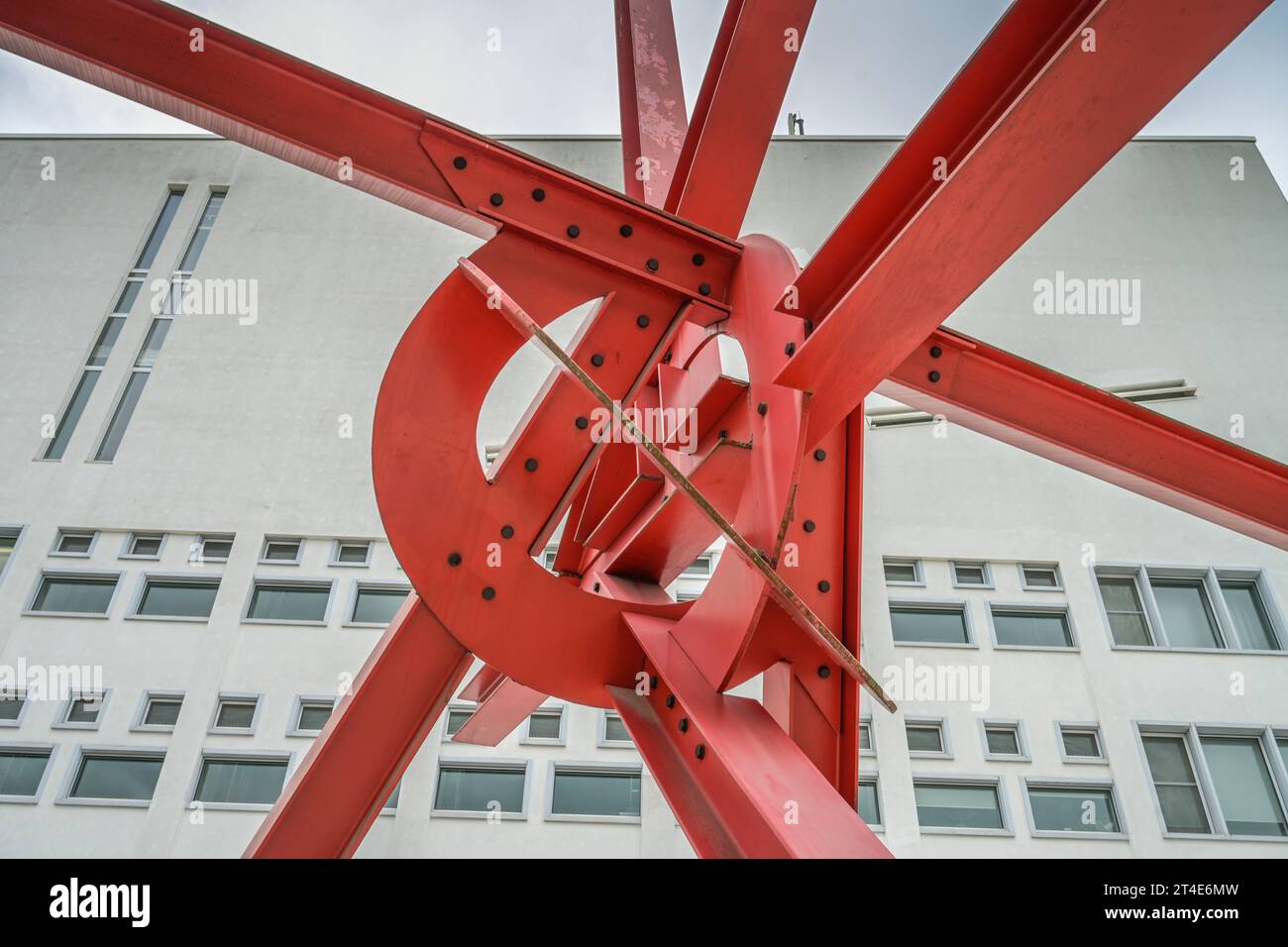 Skulptur “Spring Rain” von Marc di Suvero, Technoseum, Museumsstraße, Mannheim, Baden-Württemberg, Deutschland Foto Stock