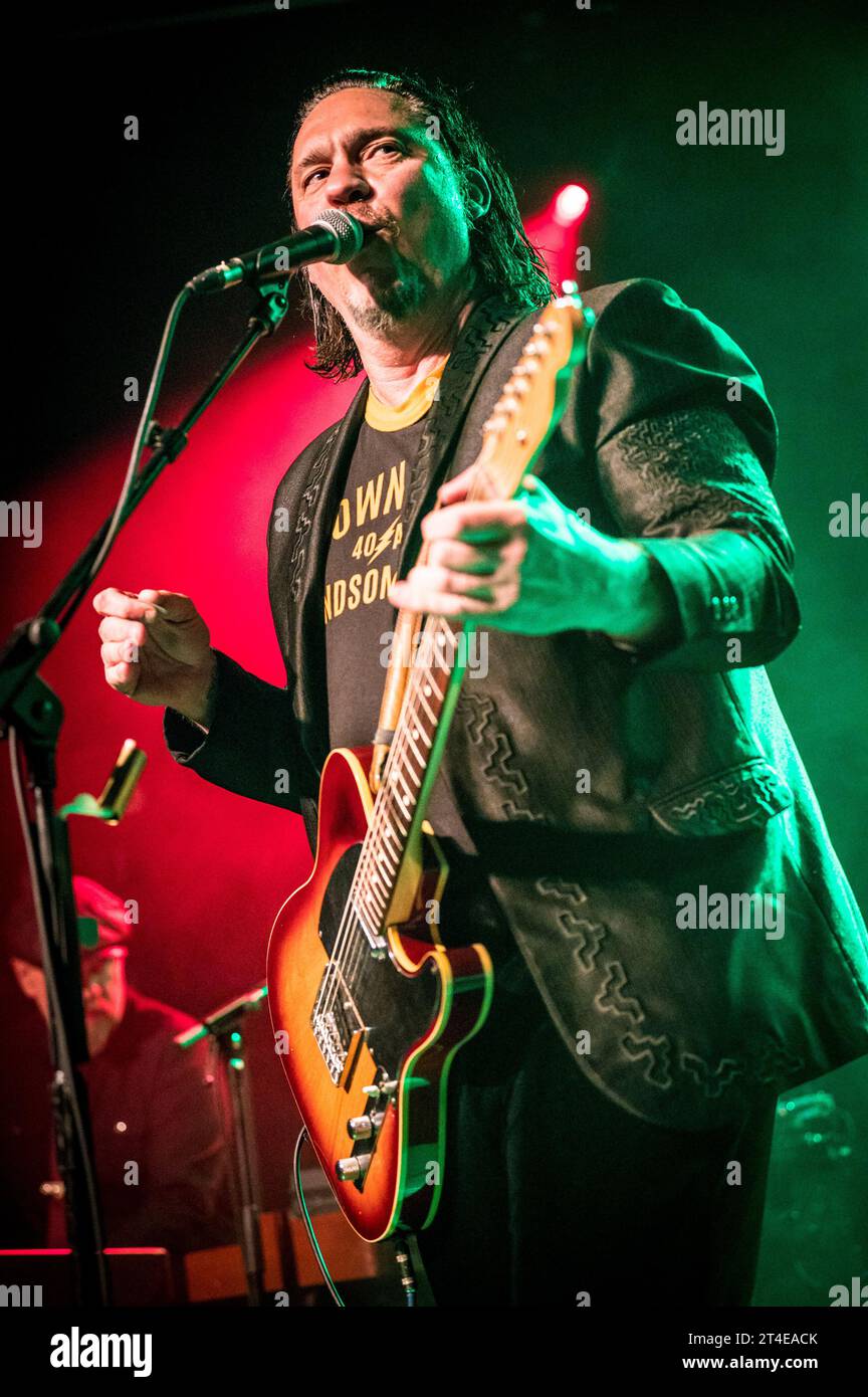 Jesse Dayton alla voce e alla chitarra Foto Stock