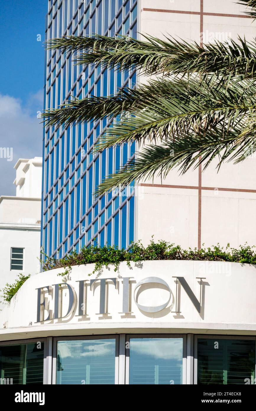 Miami Beach Florida, esterno, edificio con ingresso frontale, Collins Avenue, insegna Miami Beach Edition, grattacielo alto edificio cittadino Foto Stock