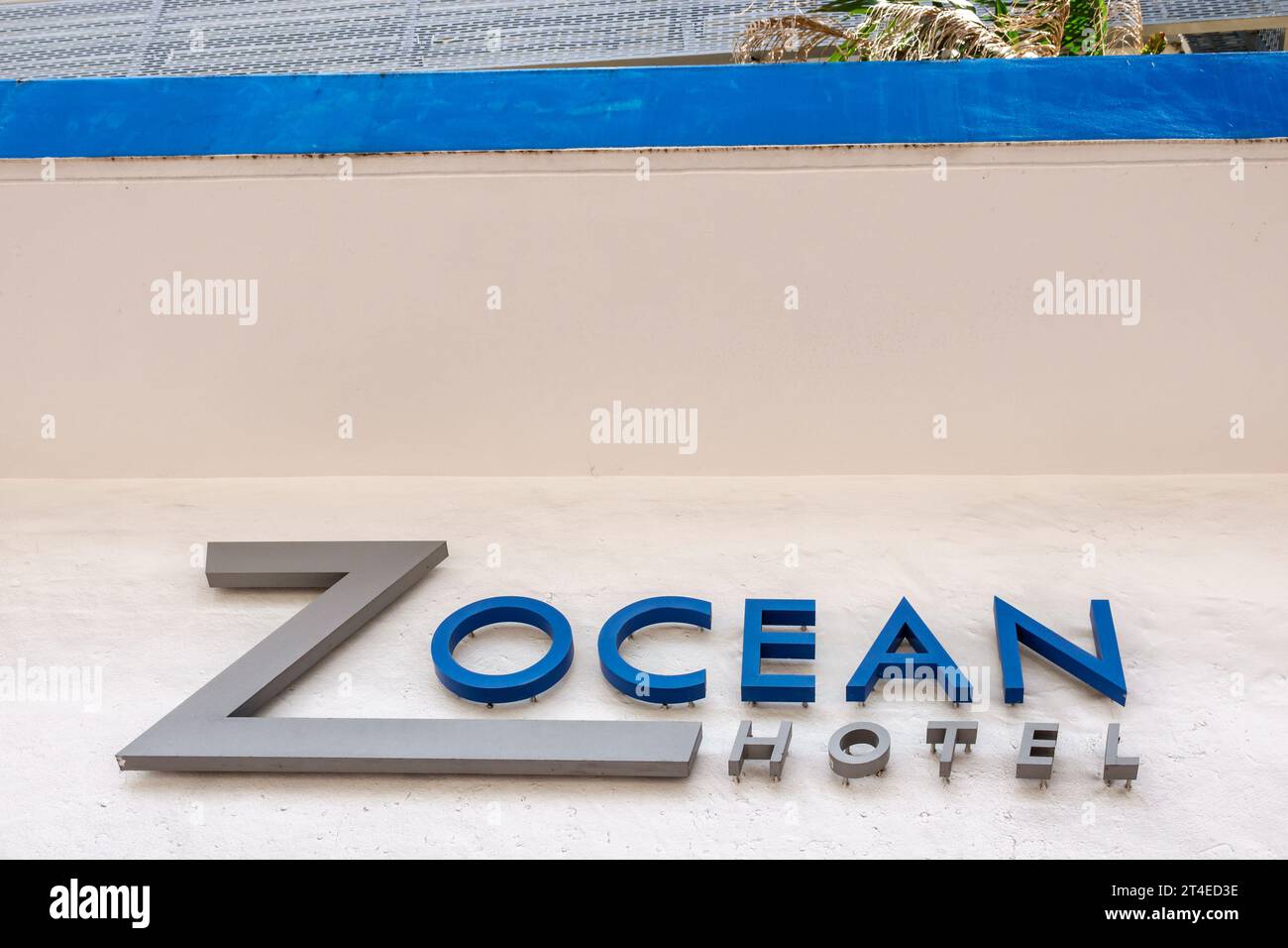 Miami Beach Florida, esterno, hotel con ingresso frontale, Collins Avenue, Z Ocean Hotel, insegna Classico A Sonesta Collection, motel dell'hotel Foto Stock