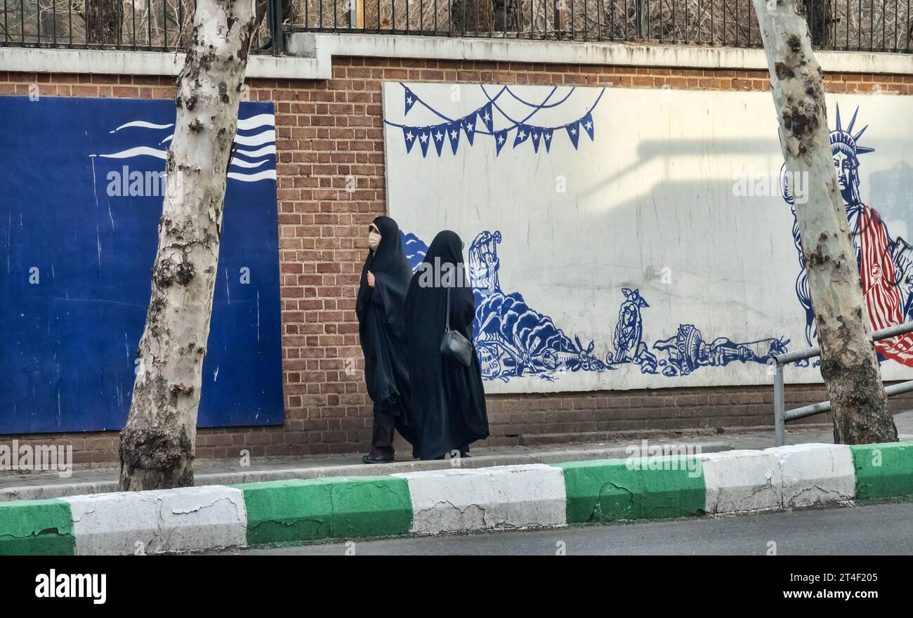 Teheran, Iran - 14 gennaio 2023: Verso la libertà in modo americano. Protesta contro gli Stati Uniti Foto Stock