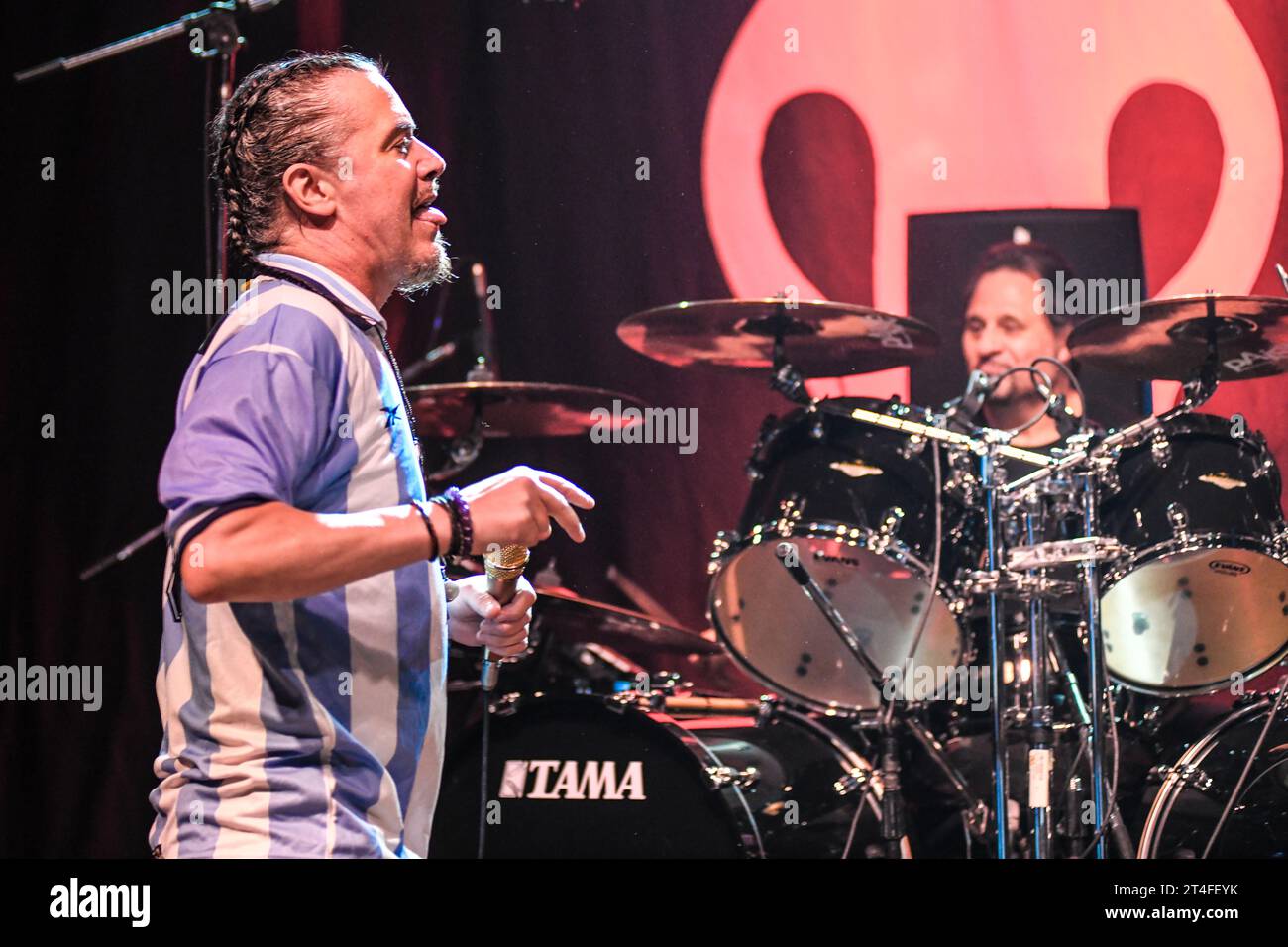 Il Sig. Pasticciare: Mike Patton (voce) e Dave Lombardo (batteria) Foto Stock