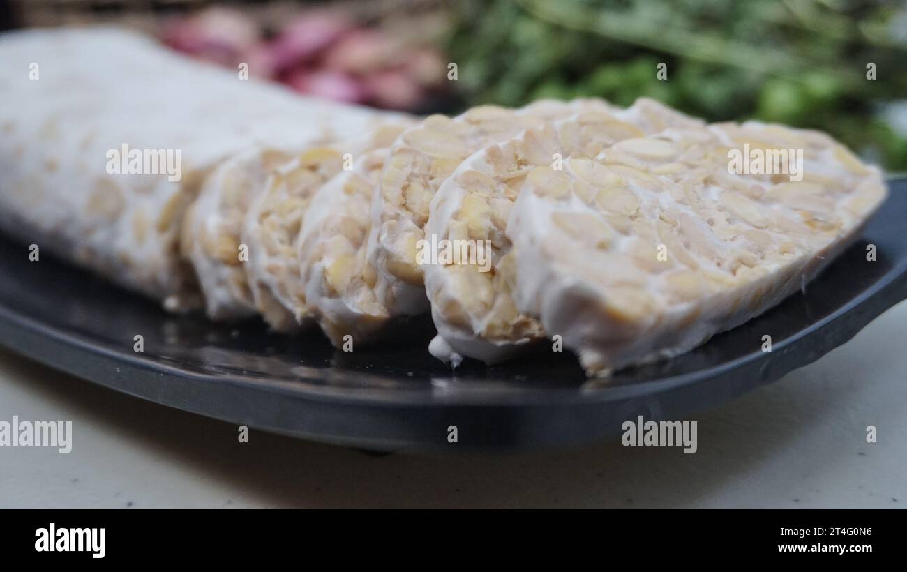 Tempe è una soia fermentata ad alto contenuto proteico Foto Stock