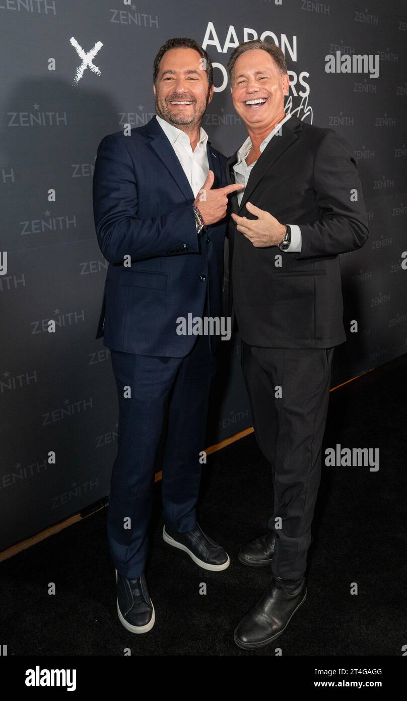 New York, USA. 30 ottobre 2023. Julien Tornare e Jason Binn assistono al lancio di un'edizione limitata dell'orologio di colore verde Zenith x Aaron Rodgers alla LVMH Tower di New York il 30 ottobre 2023. (Foto di Lev Radin/Sipa USA) credito: SIPA USA/Alamy Live News Foto Stock