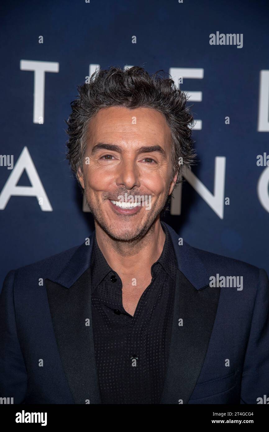 New York, Stati Uniti. 30 ottobre 2023. Il regista Shawn Levy partecipa alla proiezione di Netflix "All the Light We cannot SEE" al Paris Theater di New York. (Foto di Ron Adar/SOPA Images/Sipa USA) credito: SIPA USA/Alamy Live News Foto Stock