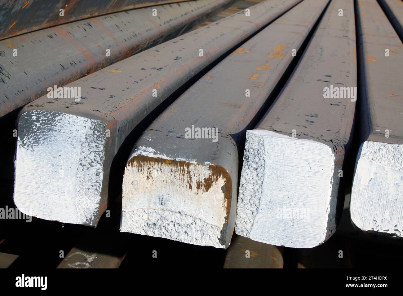 Caratteristiche della sezione trasversale del lingotto d'acciaio, primo piano della foto Foto Stock