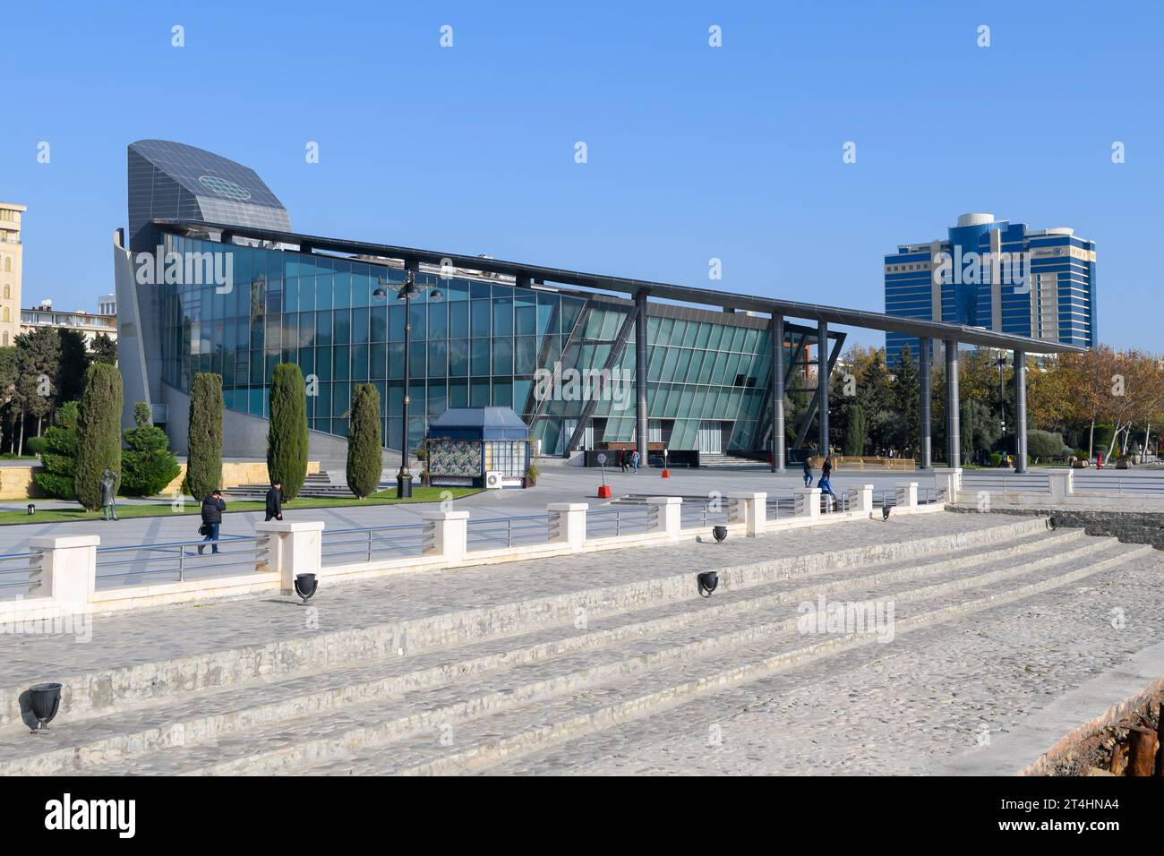 Baku Business Centre costruito su Baku Boulevard. Edificio per uffici del Baku Business Center. Foto Stock