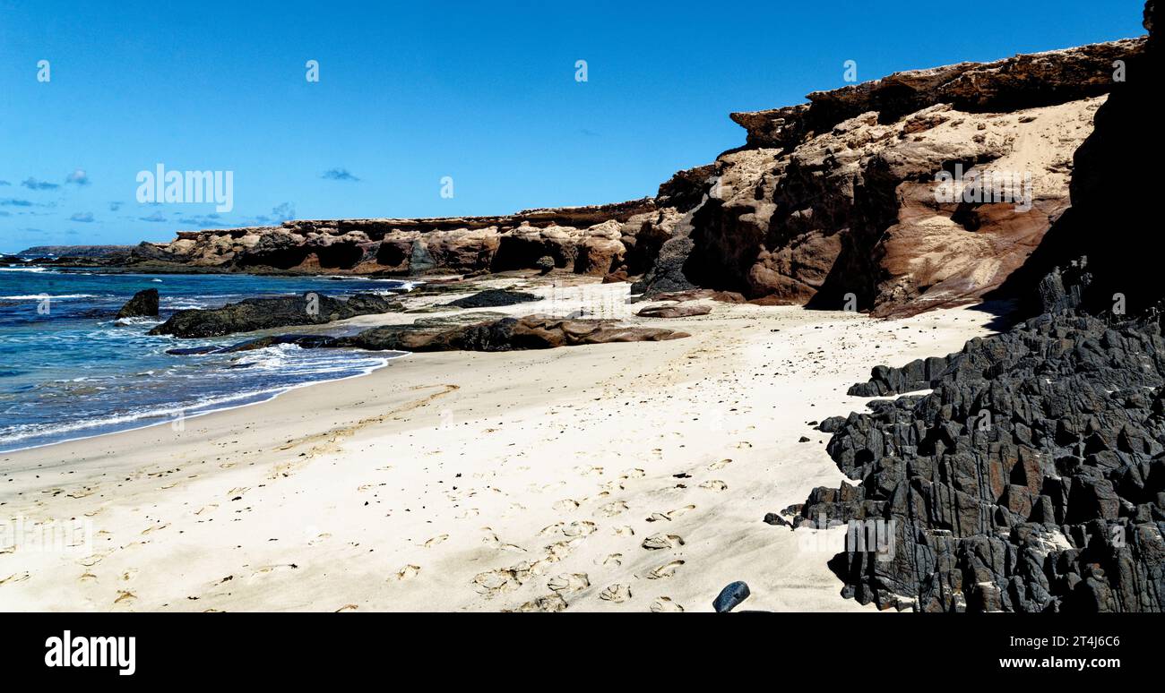 Playa de los Ojos - Spiaggia Los Ojos - a El Puerto de la Cruz, Peninsula Jandia, Fuerteventura, Isole Canarie, Spagna - 21.09.2023 Foto Stock