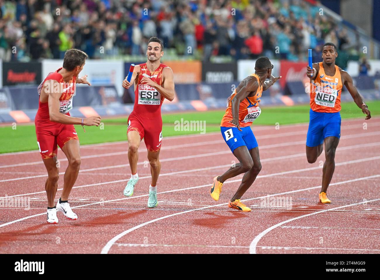 Isayah Boers, Liemarvin Bonevacia (Paesi Bassi); Iñaki Cañal, Lucas Búa (Spagna). relè finale 4x400. Campionati europei di Monaco 2022 Foto Stock