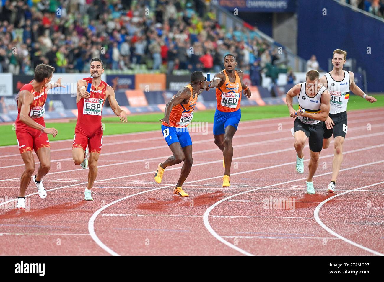 Relè 4x400 definitivo: Spagna, Paesi Bassi, Belgio. Campionati europei di Monaco 2022 Foto Stock