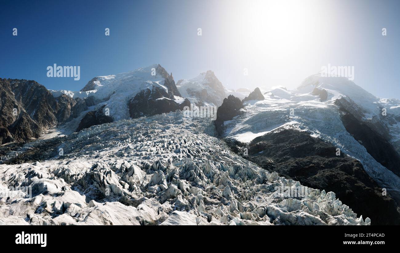 Vista panoramica del ghiacciaio dei Bossons vista da la Jonction a Chamonix Foto Stock