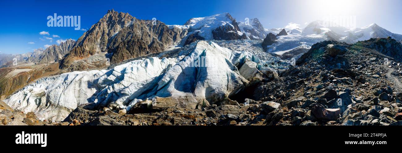 Vista panoramica del ghiacciaio dei Bossons vista da la Jonction a Chamonix Foto Stock