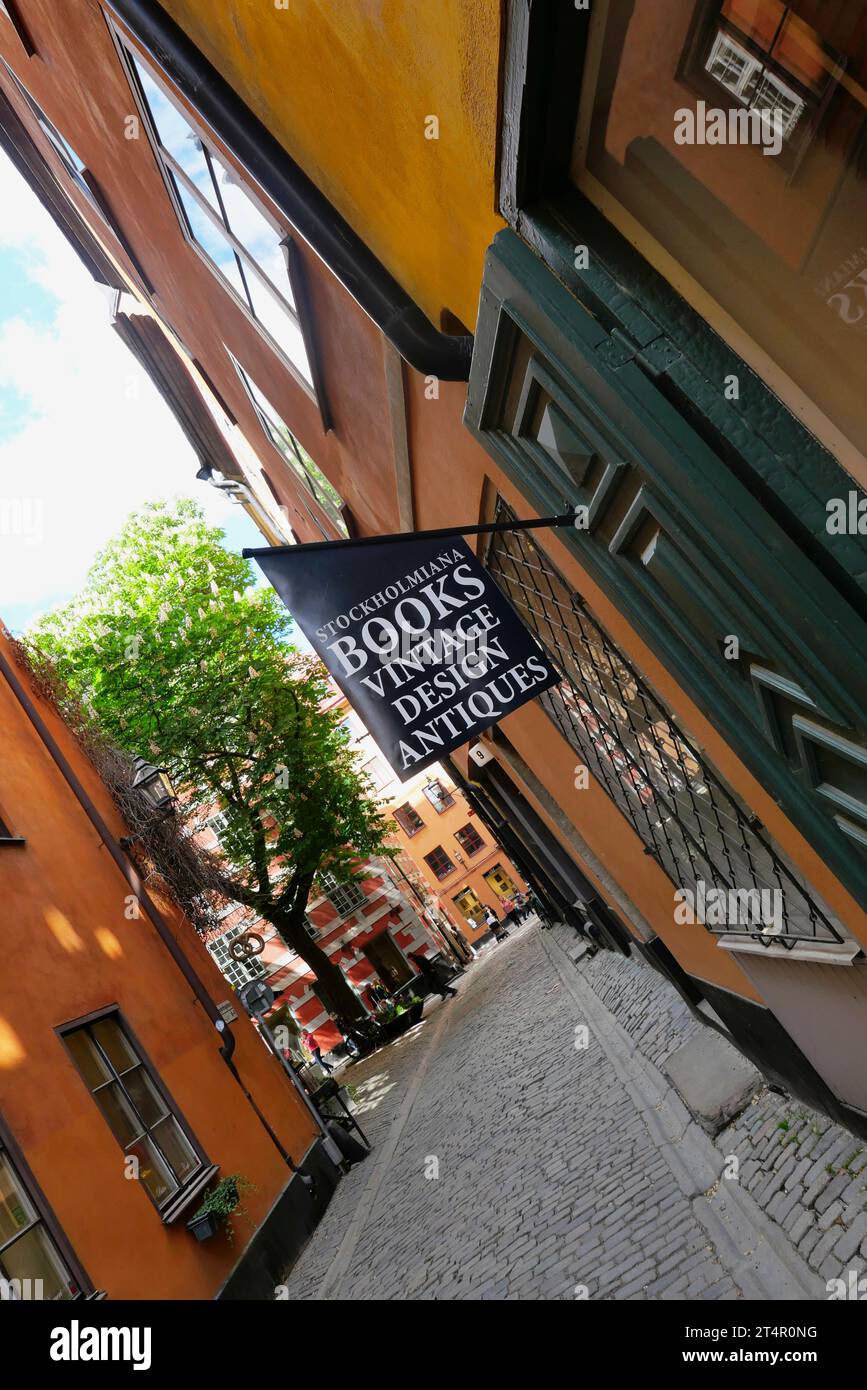 Svezia, Stoccolma, la città vecchia, libreria in una strada stretta. Foto Stock