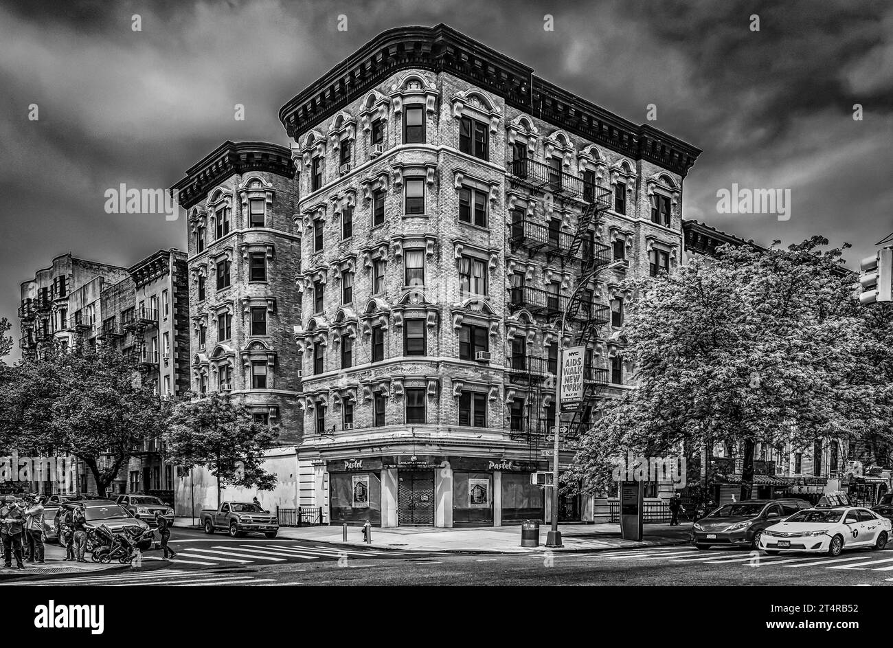 La città di New York, USA, maggio 2018, scena urbana nel 2° Avenue, East Village, Manhattan Foto Stock