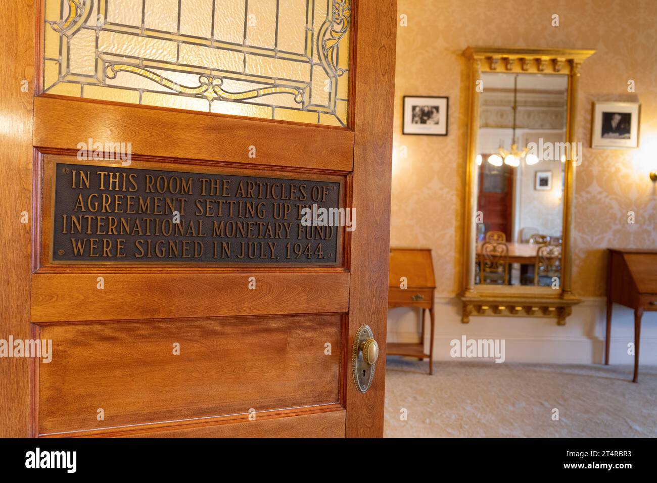 MT. Washington Omni Resort, dove è stato fondato il Fondo monetario Internazionale (FMI). Nella foto è la stanza in cui sono stati firmati gli articoli dell'accordo. Foto Stock