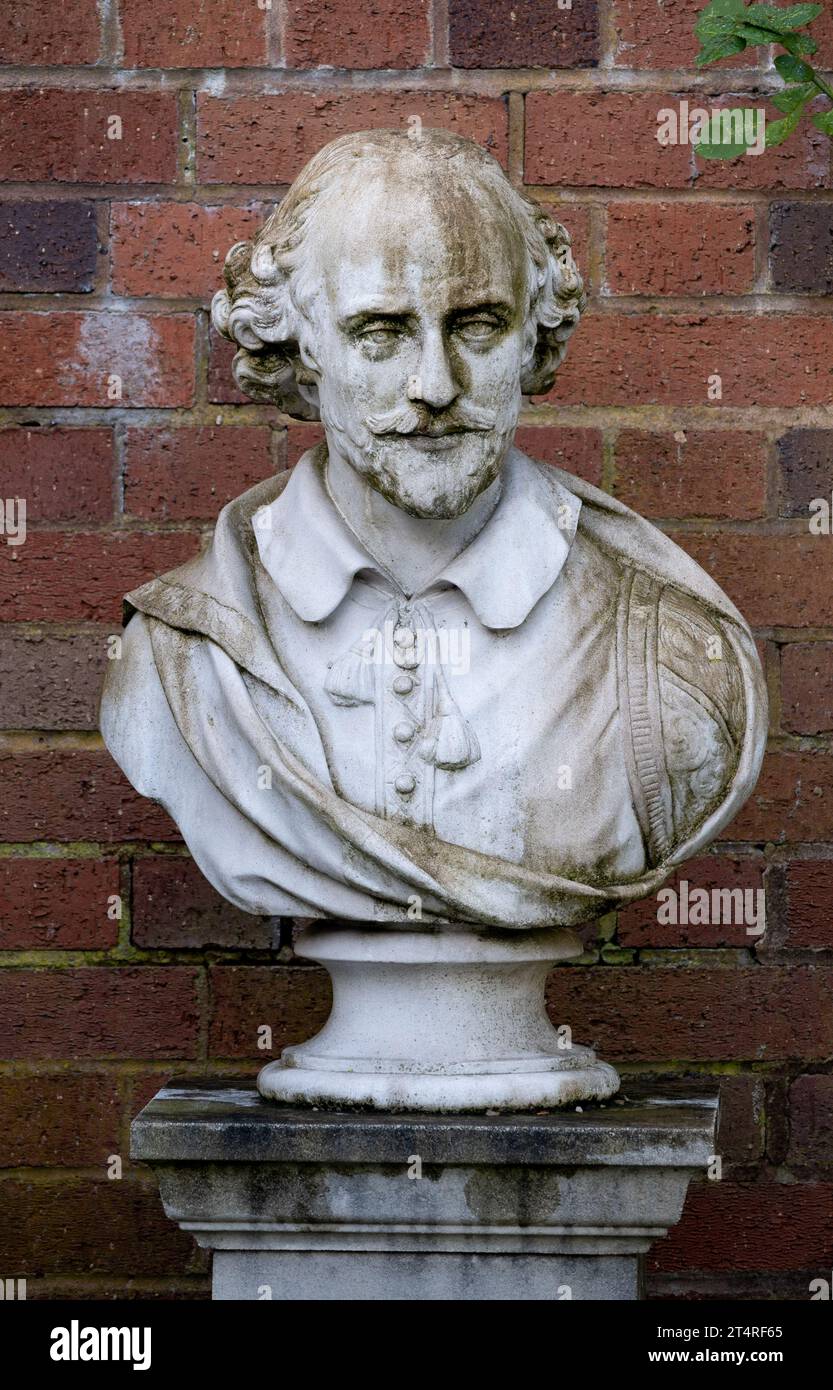 Busto di William Shakespeare, Shakespeare Garden, Lightwoods House, Bearwood, Birmingham, West Midlands, Inghilterra, Regno Unito Foto Stock