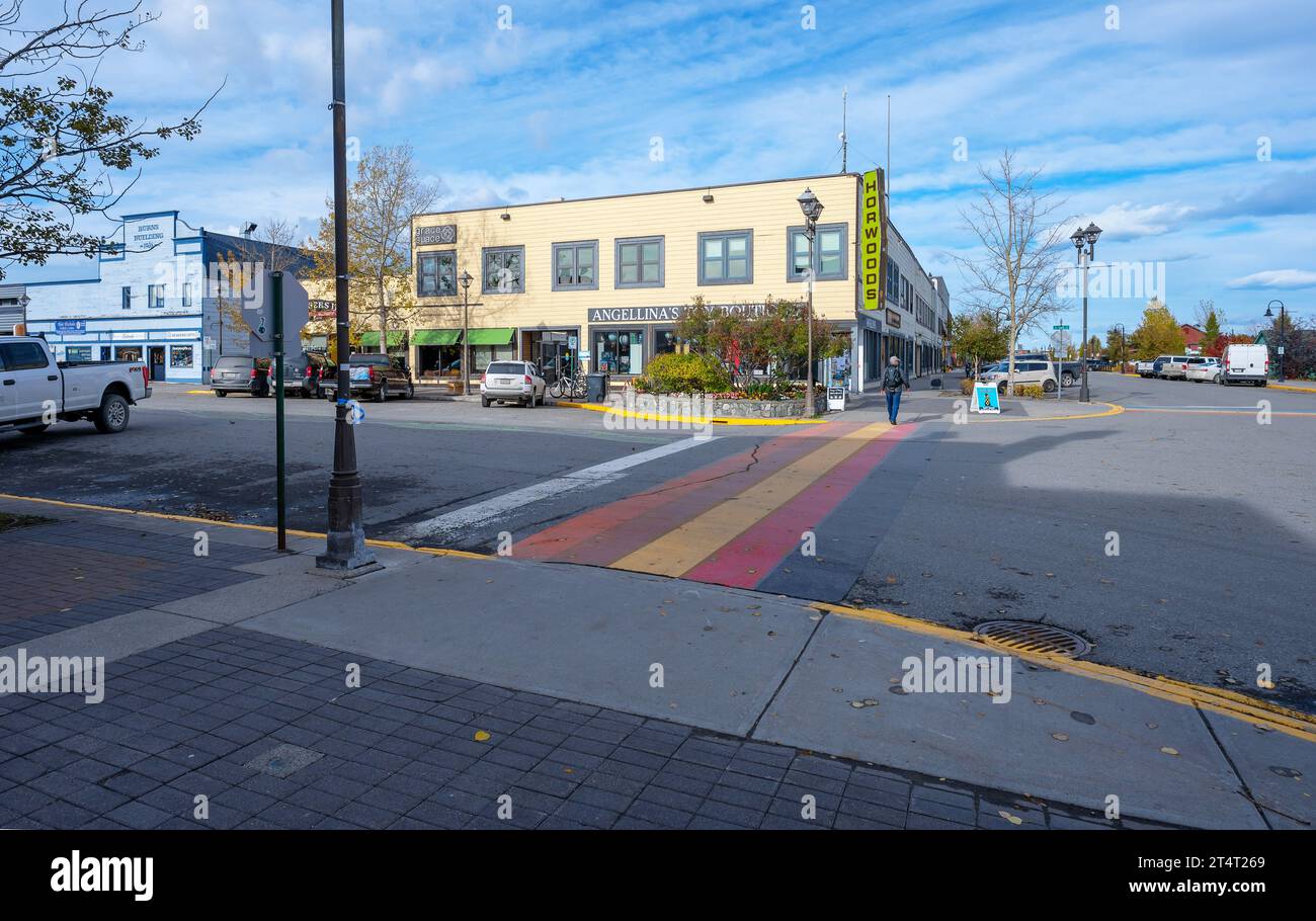 Whitehorse, Yukon, Canada – 6 ottobre 2023: Centro commerciale Horwoods nel quartiere del centro Foto Stock