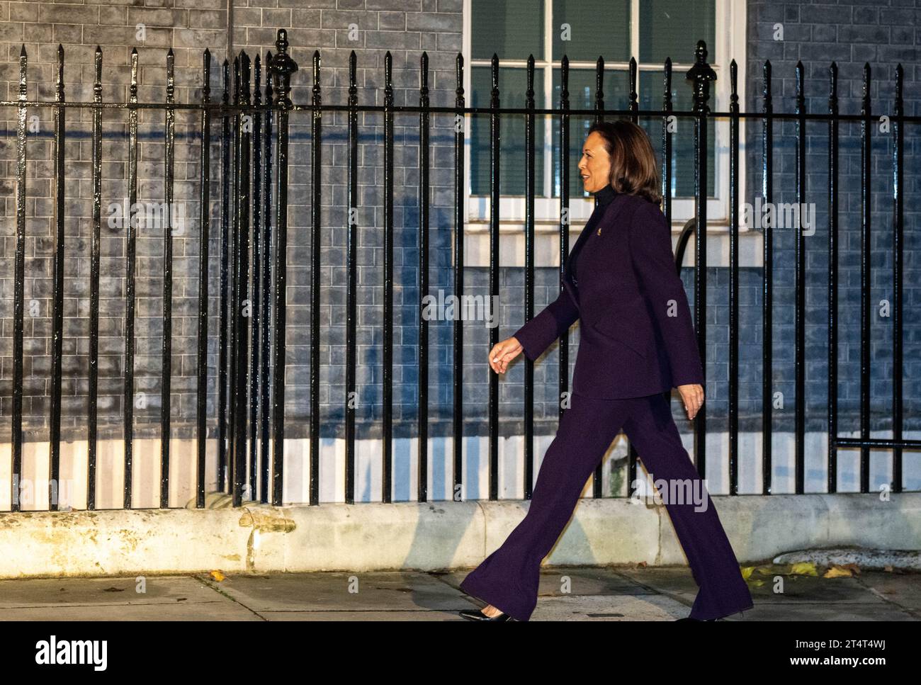 Londra, Regno Unito. 1 novembre 2023. Il Vicepresidente DEGLI STATI UNITI Kamala Harris e il primo ministro Rishi Sunak si incontrano a Downing Street, il Vicepresidente Harris è in visita in Gran Bretagna per tenere un importante discorso politico sull'intelligenza artificiale (ai) e per partecipare al vertice sulla sicurezza dell'IA 2023 il Vicepresidente degli Stati Uniti Kamala Harris Credit: Ian Davidson/Alamy Live News Foto Stock