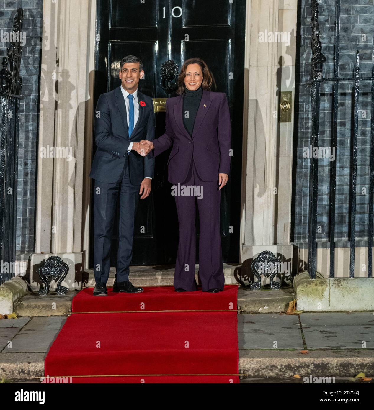Londra, Regno Unito. 1 novembre 2023. Il Vicepresidente DEGLI STATI UNITI Kamala Harris e il primo ministro Rishi Sunak si incontrano a Downing Street, il Vicepresidente Harris è in visita in Gran Bretagna per tenere un importante discorso politico sull'intelligenza artificiale (ai) e per partecipare all'ai Safety Summit 2023 Credit: Ian Davidson/Alamy Live News Foto Stock