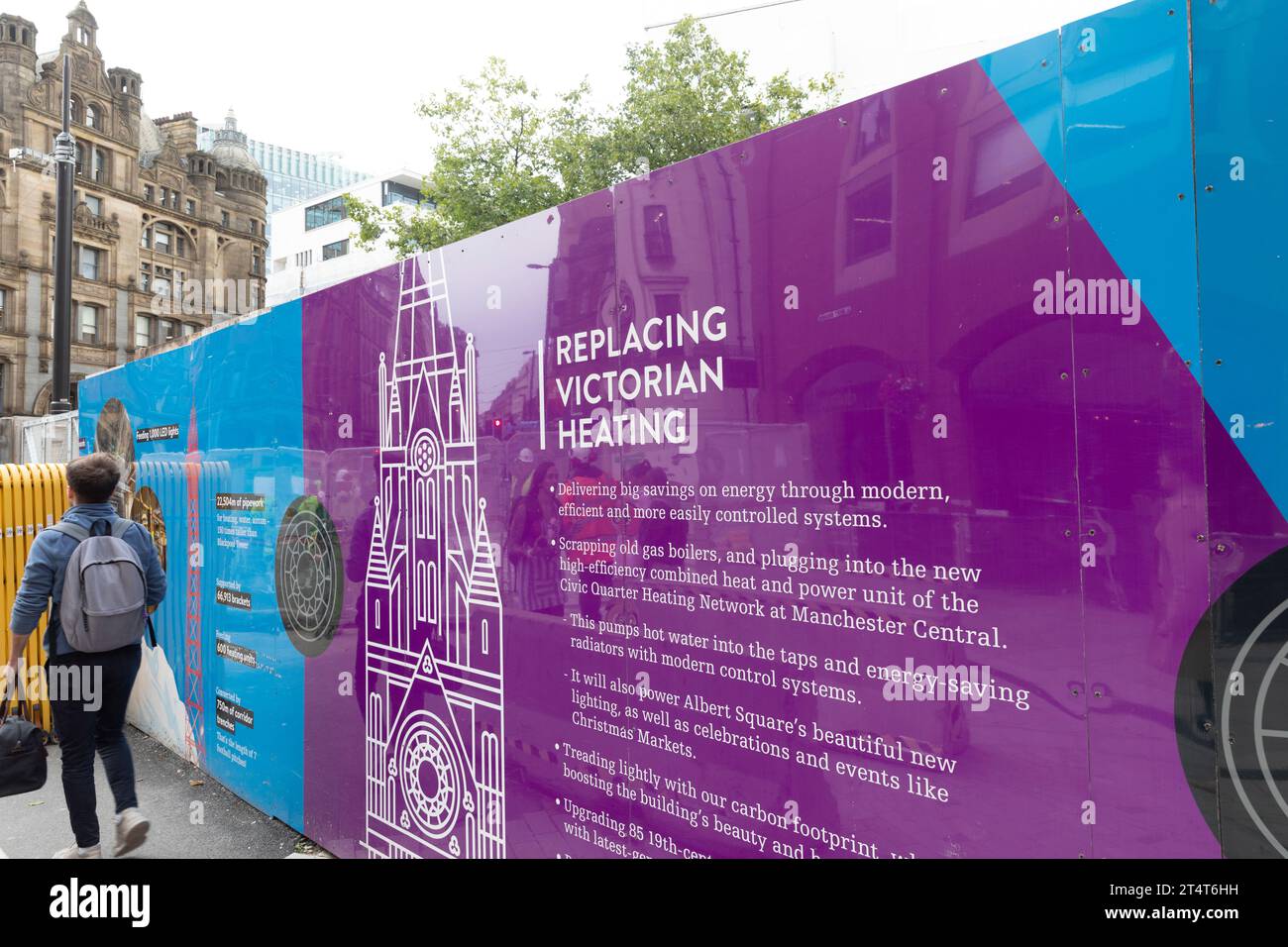 Centro città di Manchester e raccolta in Albert Square intorno al municipio di Manchester lavori di ristrutturazione e restauro di edifici,Manchester,Inghilterra,2023 Foto Stock