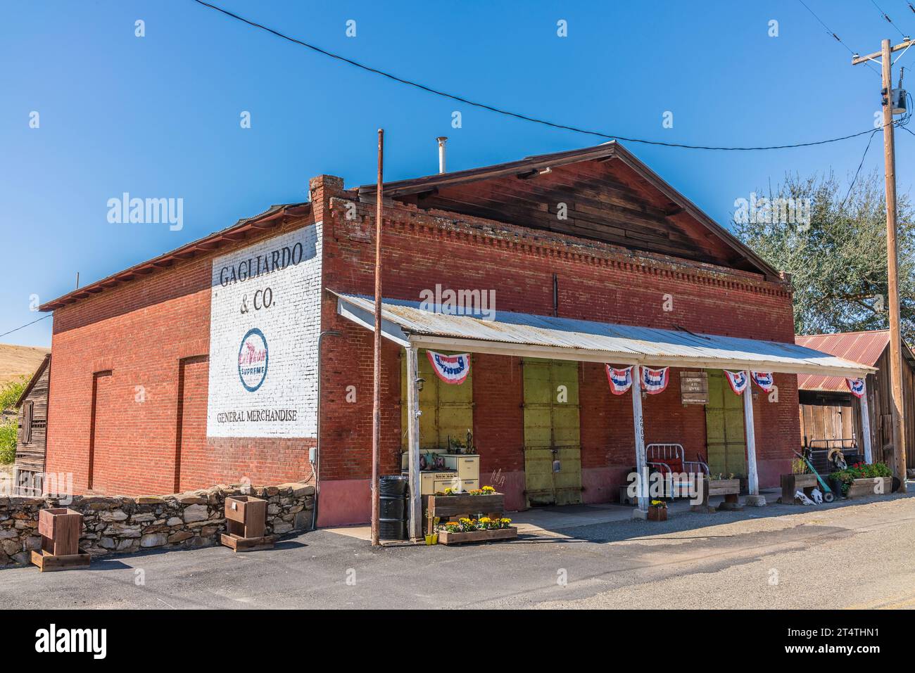 Gagliardo & Company, negozio di articoli generici, Horintos, Caliifornia. Un edificio storico del XIX secolo che è ora di proprietà della Erickson Cattle Co. Foto Stock