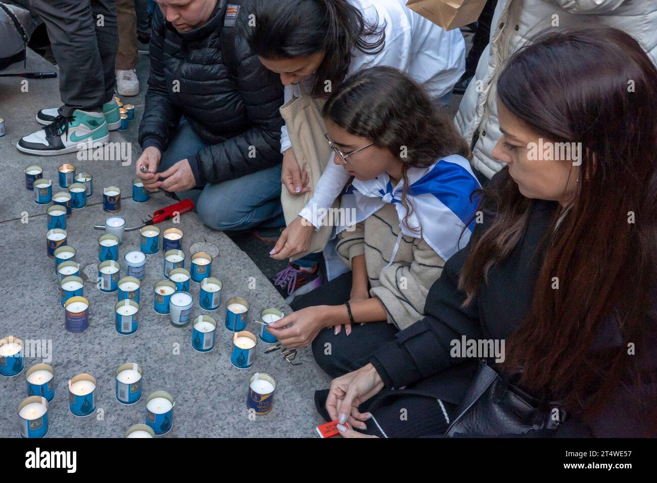 New York, New York, USA. 1 Novembre 2023. (NUOVO) Candlelight Vigil For ...