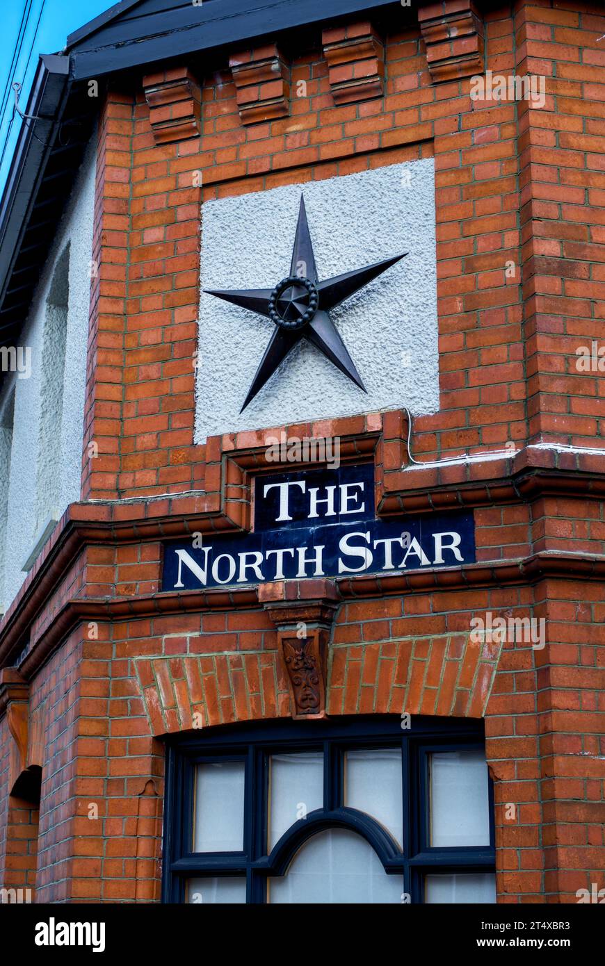 Il North Star Public House ora convertito in una casa, Crown Street, Harrow on the Hill, Borough of Harrow, Londra, Inghilterra, Regno Unito Foto Stock