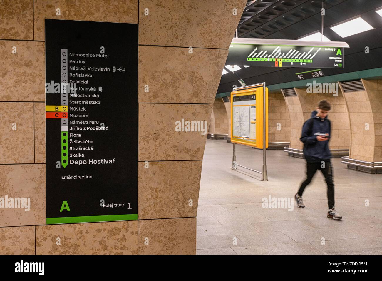 Praga, Repubblica Ceca. 2 novembre 2023. La stazione della metropolitana ricostruita Jiriho z Podebrad fu messa in funzione il 2 novembre 2023, Praga, Repubblica Ceca. Credito: Vit Simanek/CTK Photo/Alamy Live News Foto Stock