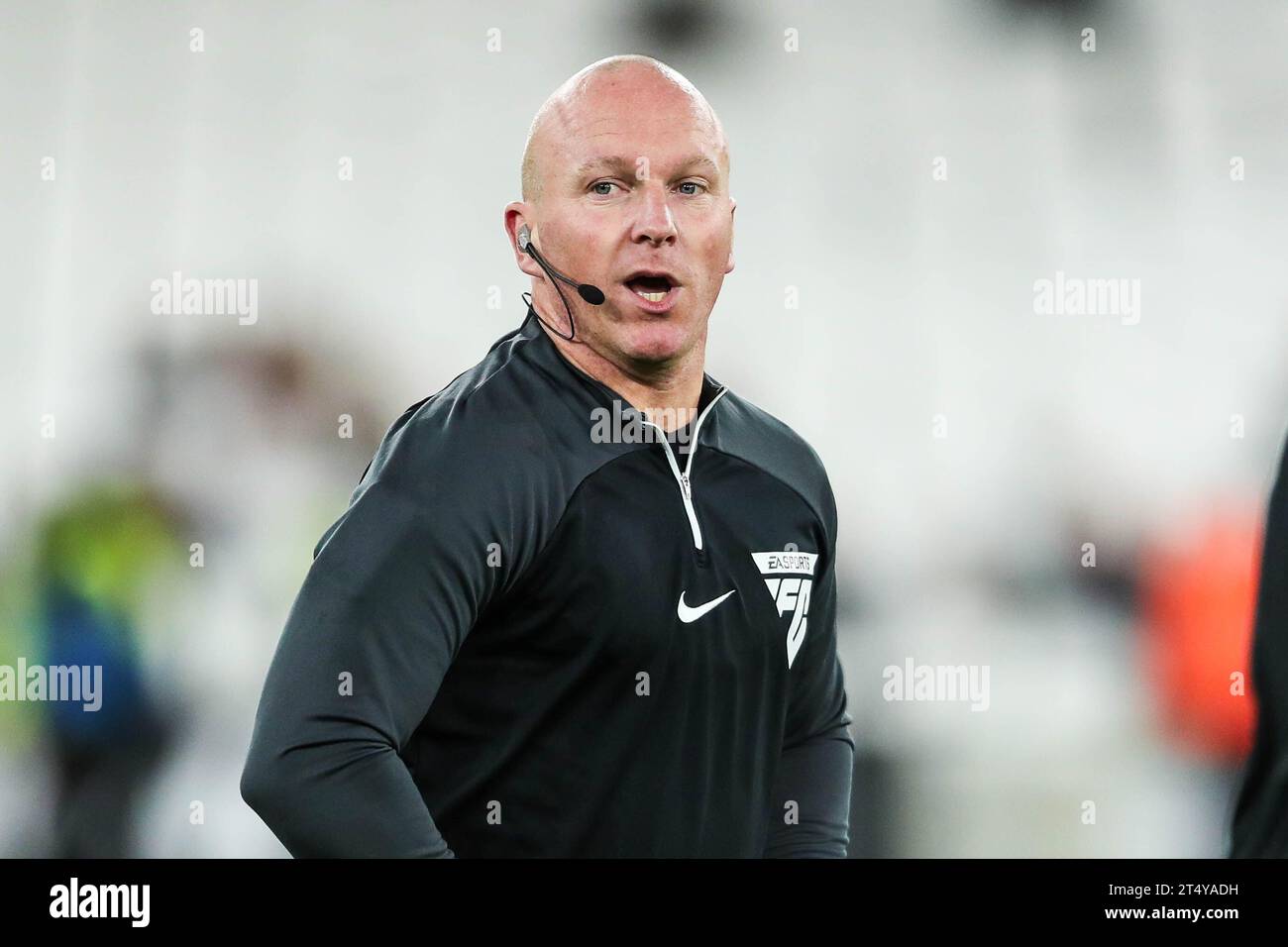 Londra, Regno Unito. 1° novembre 2023. L'arbitro Simon Hooper durante la partita West Ham United FC contro Arsenal FC Carabao Cup Round 4 al London Stadium, Londra, Inghilterra, Regno Unito il 1 novembre 2023 Credit: Every Second Media/Alamy Live News Foto Stock