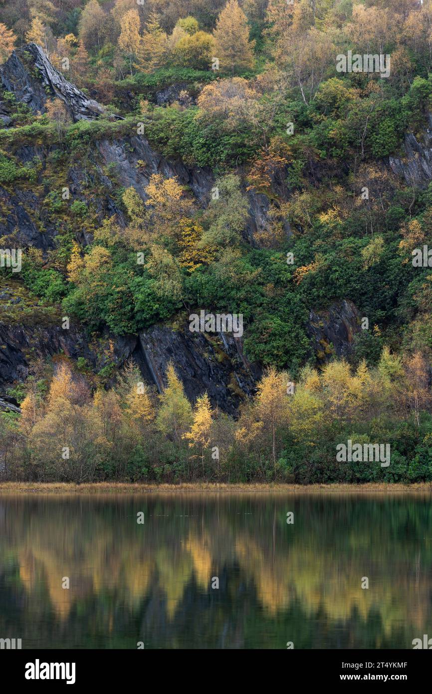 Ballachulish Slate Quarry in autunno, Highlands, Scozia Foto Stock