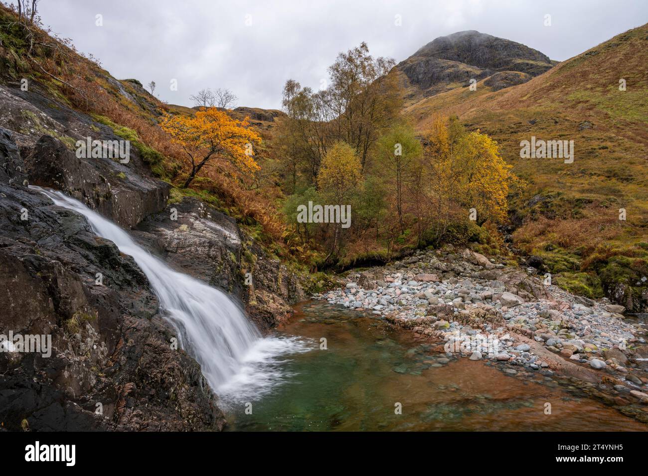 Cascata, fiume Coe, Glencoe, Highlands, Scozia Foto Stock