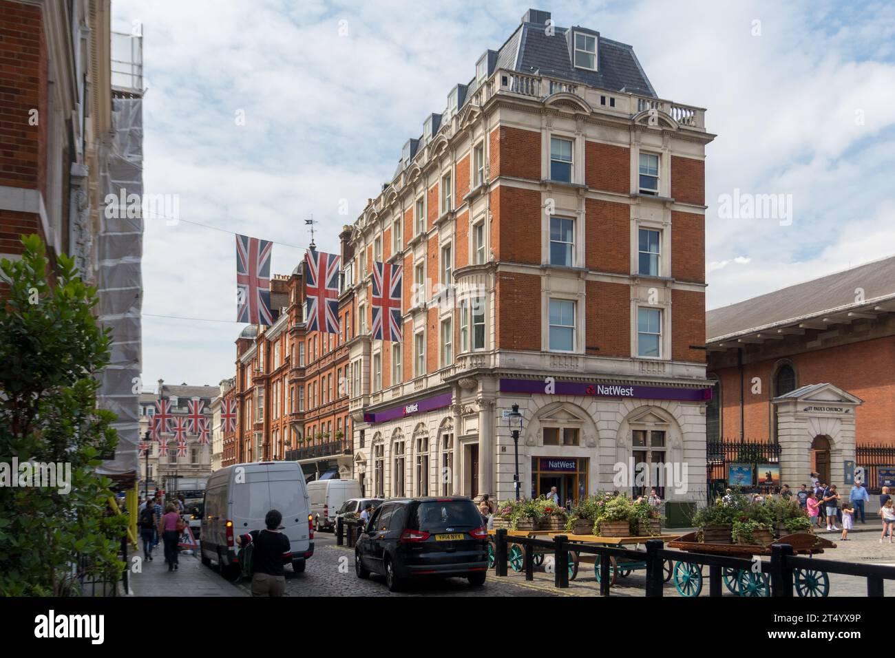 Street Animation vicino al St-Paul's churh Coven Garden, Londra, Regno Unito. Foto Stock