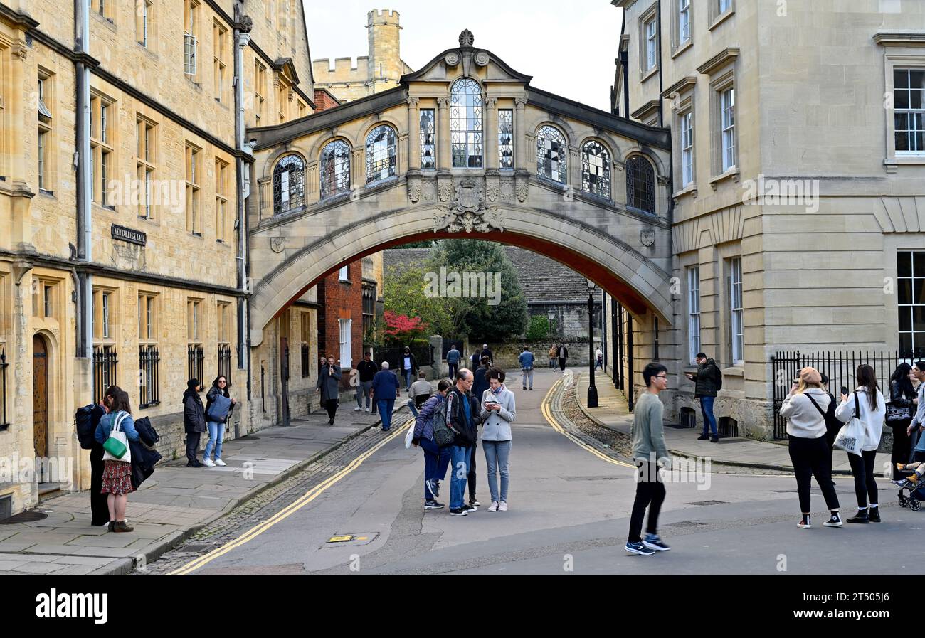Oxford University, Hertford College, Hertford Bridge o Bridge of Sighs, una località turistica da non perdere, Regno Unito Foto Stock