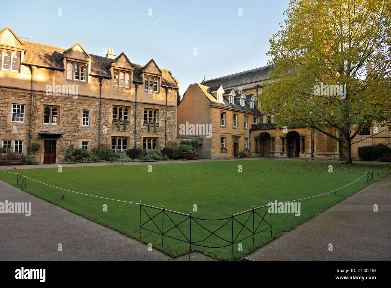 Oxford University il quadruplo e gli edifici dell'Hertford College, tra cui un nuovo edificio, Oxford, Regno Unito Foto Stock