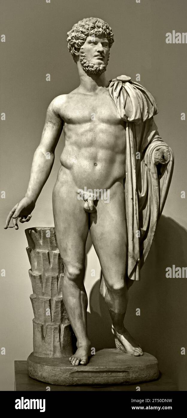 Statua maschile tipo Diomede Cuma-Monaco con testa ritratto di Lucio vero - Diomede Cuma-Monaco statua maschile con testa ritratto di Lucio vero museo Archeologico Nazionale di Napoli Italia. Foto Stock