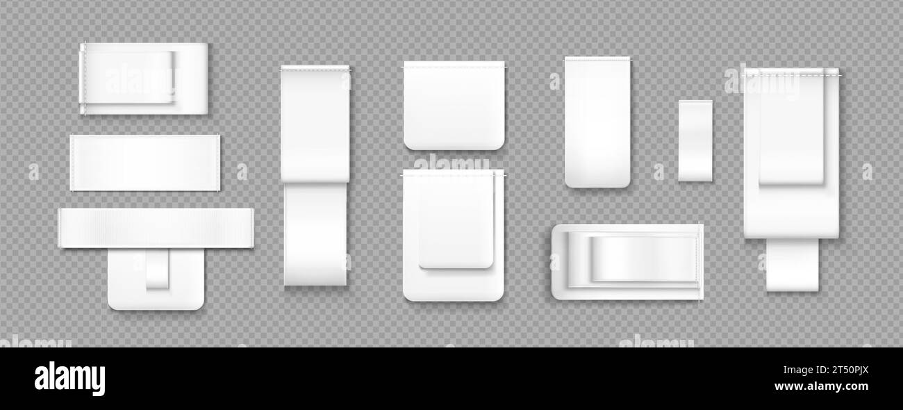 Set di etichette in tessuto vuote isolate su sfondo trasparente. Illustrazione vettoriale realistica di modelli rettangolari di etichette in tessuto bianco con punti, pezzo di cotone per dimensioni, materiale, informazioni sul lavaggio Illustrazione Vettoriale