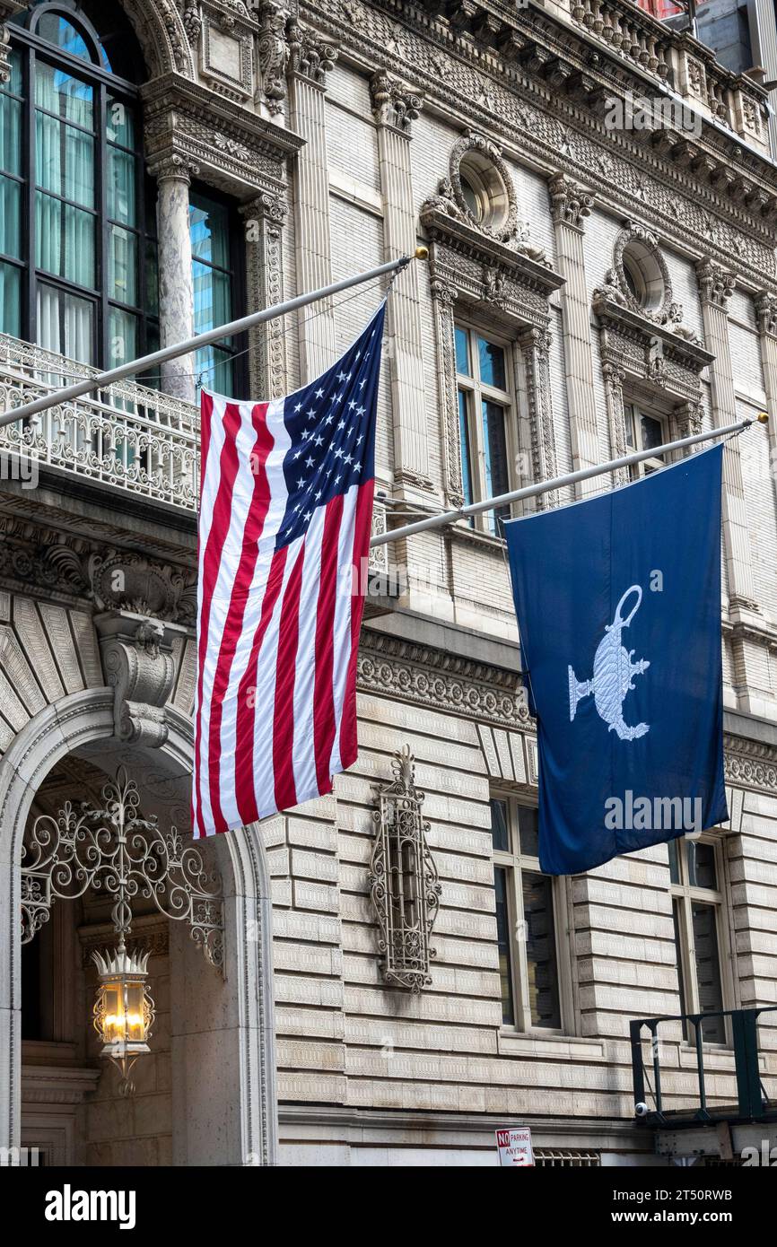 L'associazione Century è un club privato, sociale, artistico e gastronomico sulla W. 43rd St. A Midtown Manhattan, 2023, New York City, USA Foto Stock