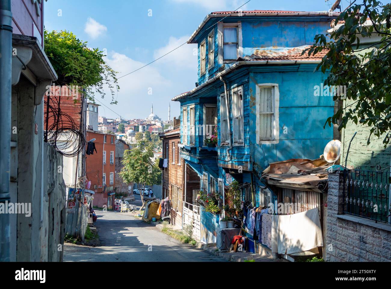 Istanbul, colorate case in legno di Istanbul nel quartiere di fatih, solo editoriale. Foto Stock