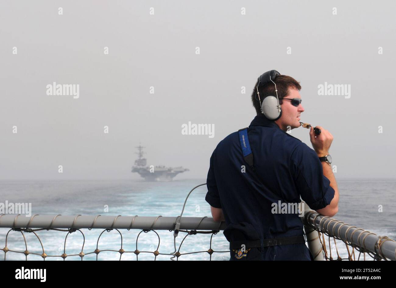 Portaerei, Bush, DDG 57, Deven B. King, incrociatore missilistico guidato, Golfo di Aden, Marina degli Stati Uniti, USS Gettysburg (CG 64), USS Mitscher Foto Stock