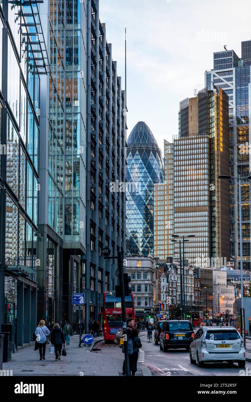 Edifici moderni nel quartiere finanziario della città di Londra, Londra, Regno Unito Foto Stock