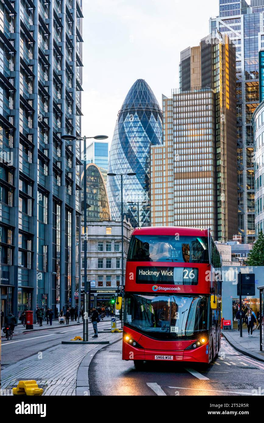 Edifici moderni nel quartiere finanziario della città di Londra, Londra, Regno Unito Foto Stock
