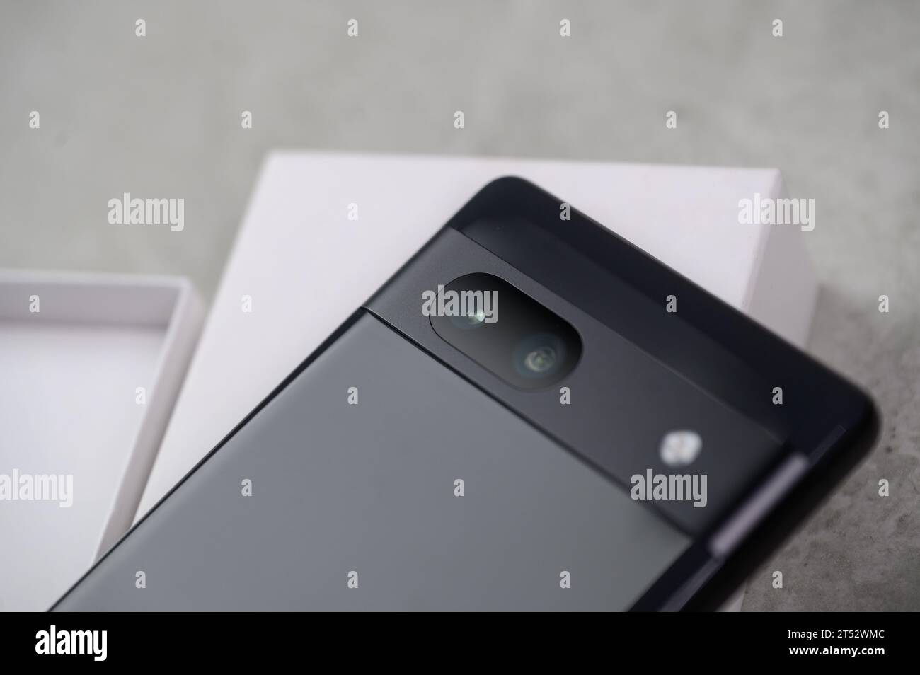 HCM, Vietnam - 3 novembre 2023. Foto di primo piano di Google Pixel 7A solo per uso editoriale Foto Stock