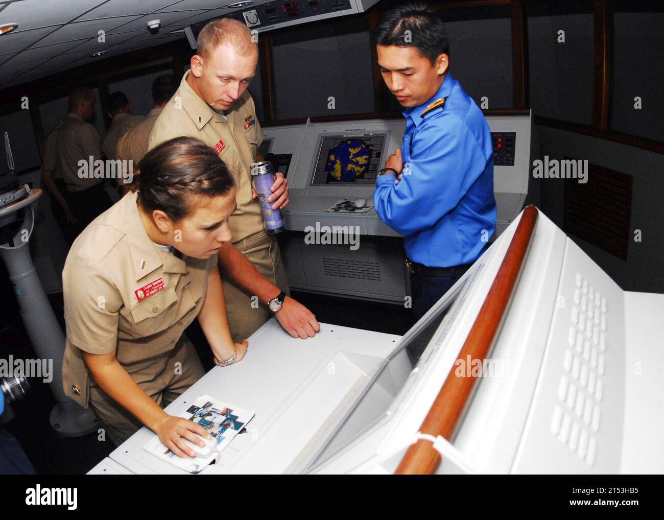 KARAT Malaysia 2010, Lumut, Malaysia, Rooyal Malaysia Navy, tour, Marina degli Stati Uniti , USS Vandegrift (FFG 48) Foto Stock