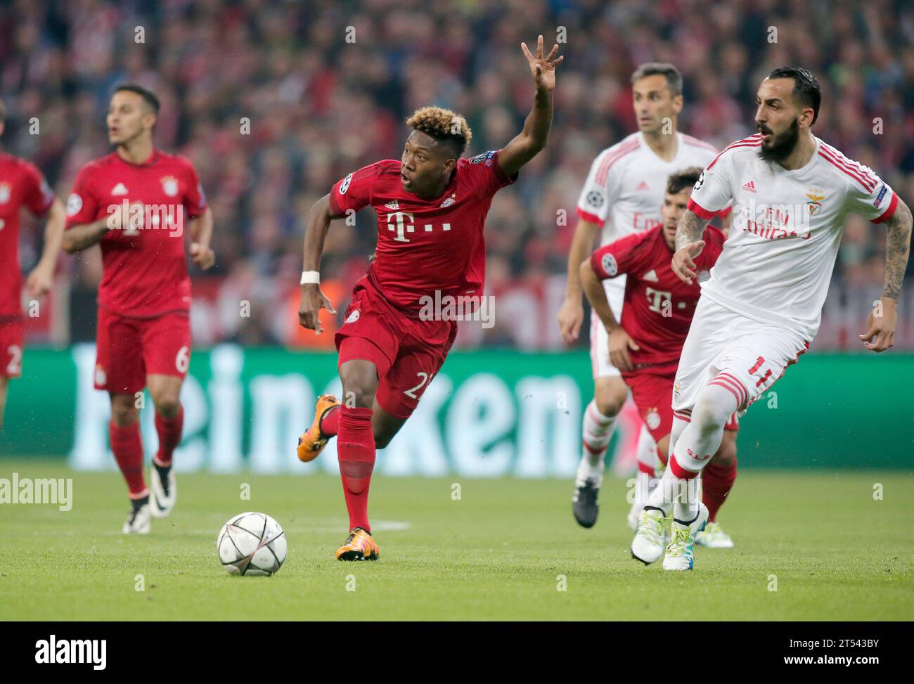 David ALABA (FC Bayern Muenchen) FC Bayern Muenchen - Benfica Lissabon 1:0 UEFA Champions League a Muenchen, Deutschland AM 05.04.2016 Foto Stock