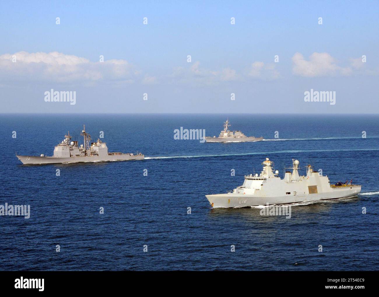 ctf 151, HDMS Absalon (L 16), USS MAHAN (DDG 72), USS Vella Gulf (CG 72) Foto Stock